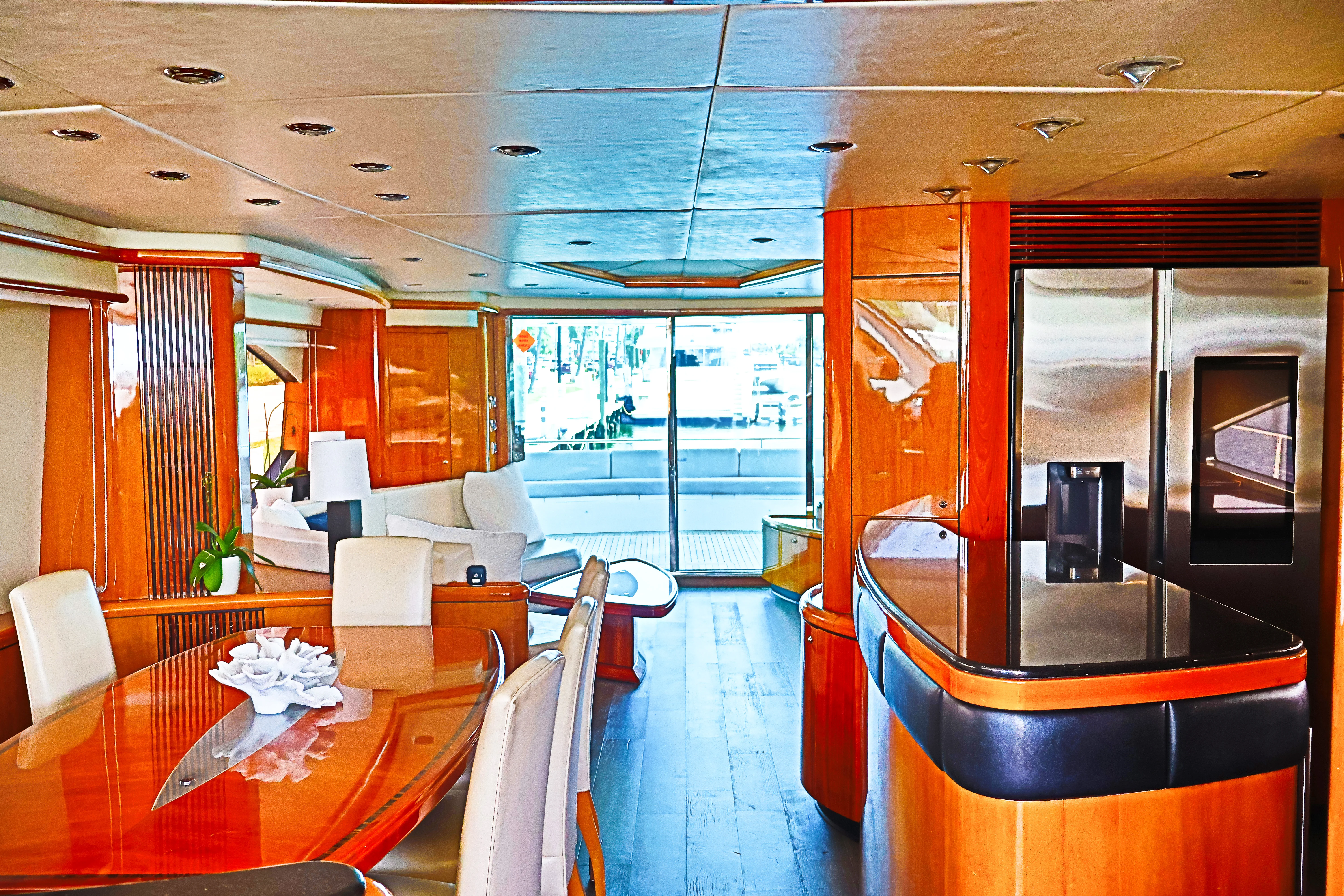 90ft Sunseeker Deep Blue salon bar area
